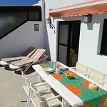 Apartamento ático En Primera Linea De Playa *