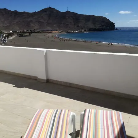 ático En Primera Linea De Playa *