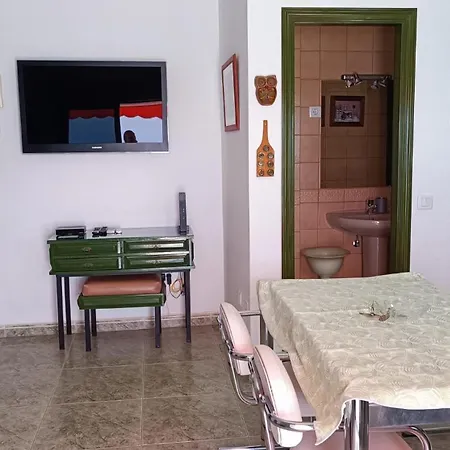 Atico En Primera Linea De Playa * 格兰塔拉雅